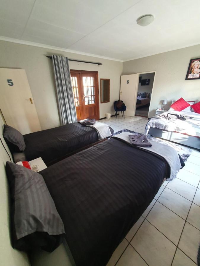 Life Tours & Accommodation Boksburg Exterior photo