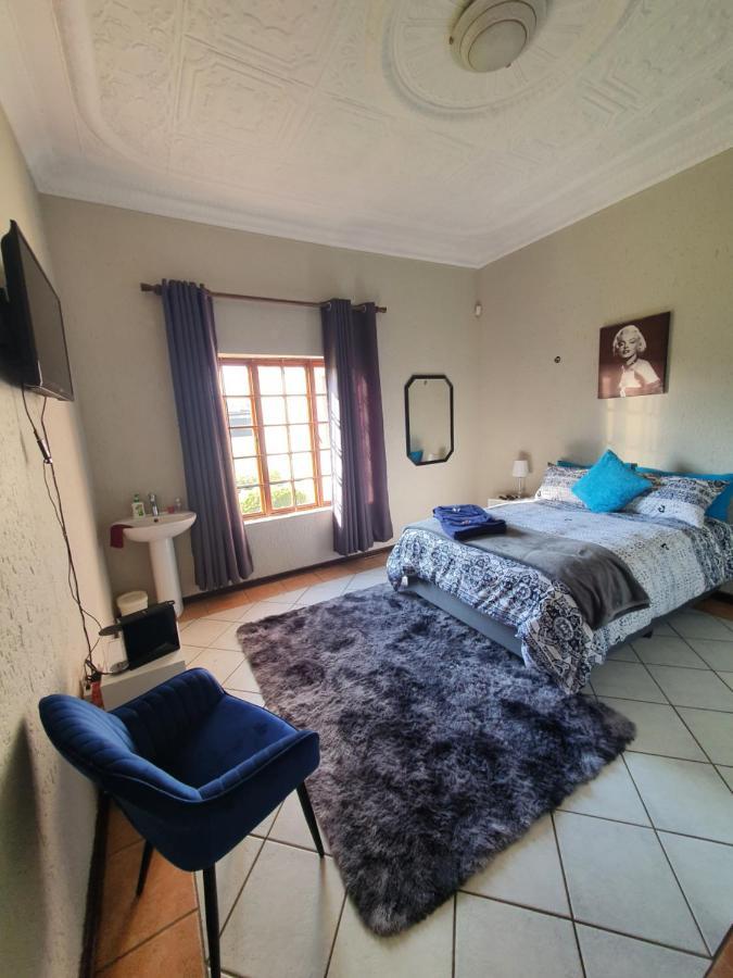 Life Tours & Accommodation Boksburg Exterior photo