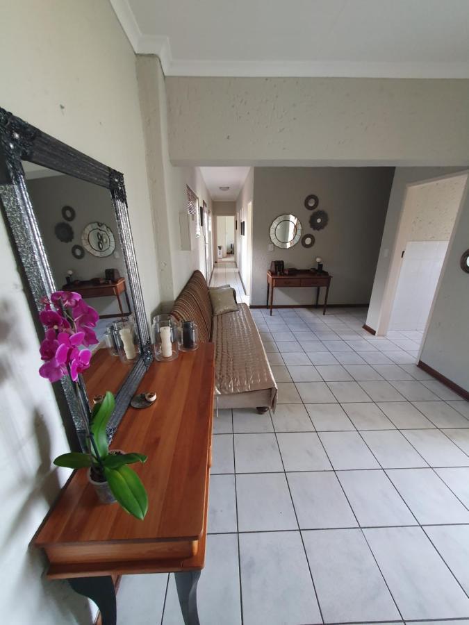 Life Tours & Accommodation Boksburg Exterior photo